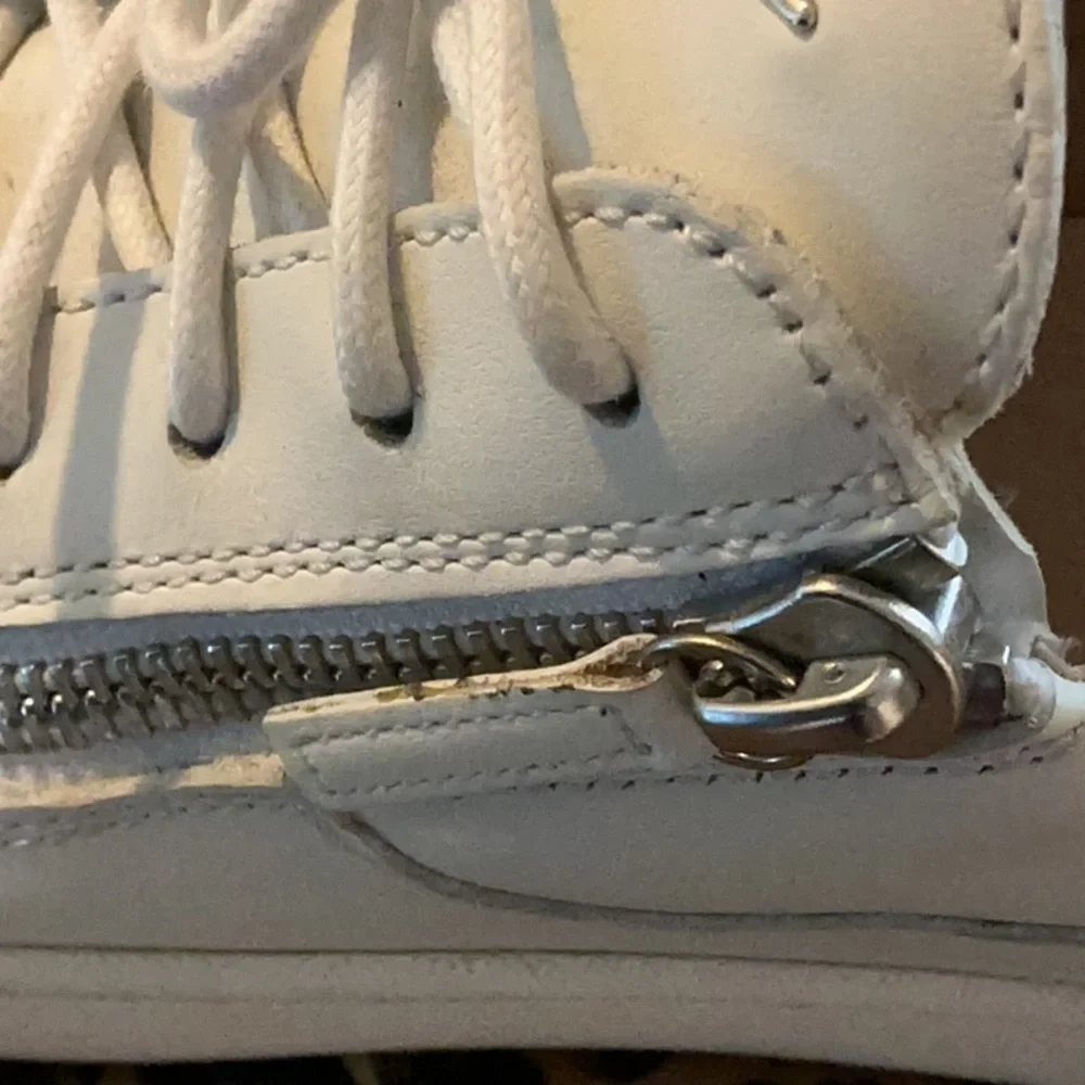 Giuseppe Zanotti Men’s White Leather Sneakers w/ Side Zippers